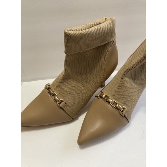 New Bella Knit Kitten Heel Ankle Boot With Pointed Toe And Decorative Gold Chain - Picture 3 of 5
